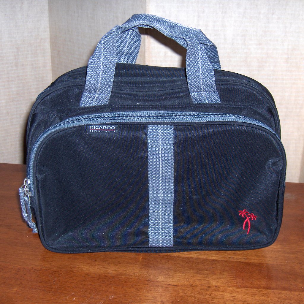 Ricardo Of Beverly Hills Cosmetic Travel Bag